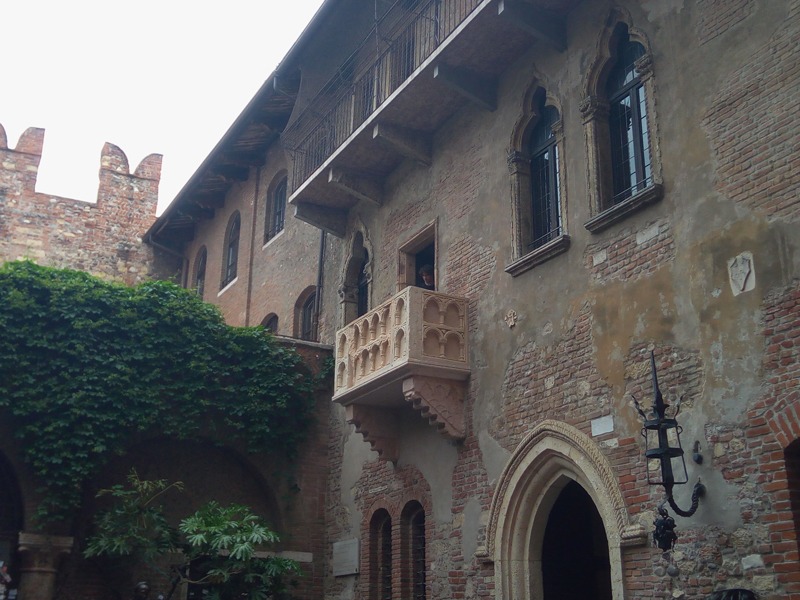 Verona-balkon-Julie