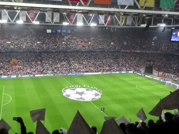 futbalovy-zajazd-ajax-amsterdam-atmosfera
